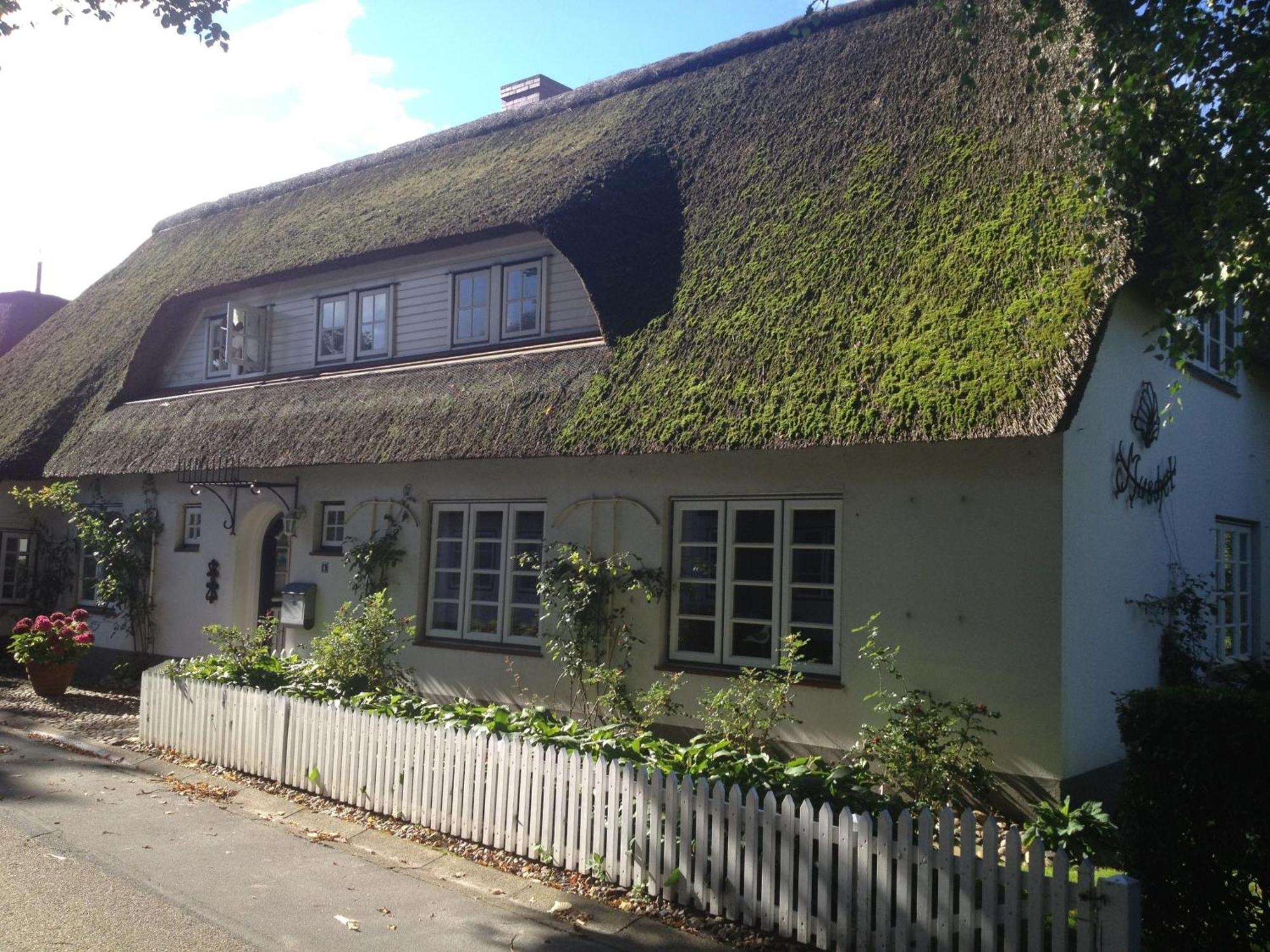 Reetstuebchen Apartment Nieblum Exterior photo
